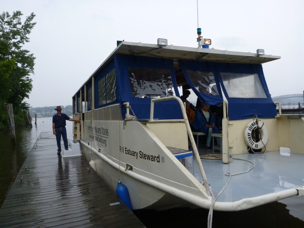 Estuary Steward, tour boat to Bannerman Island