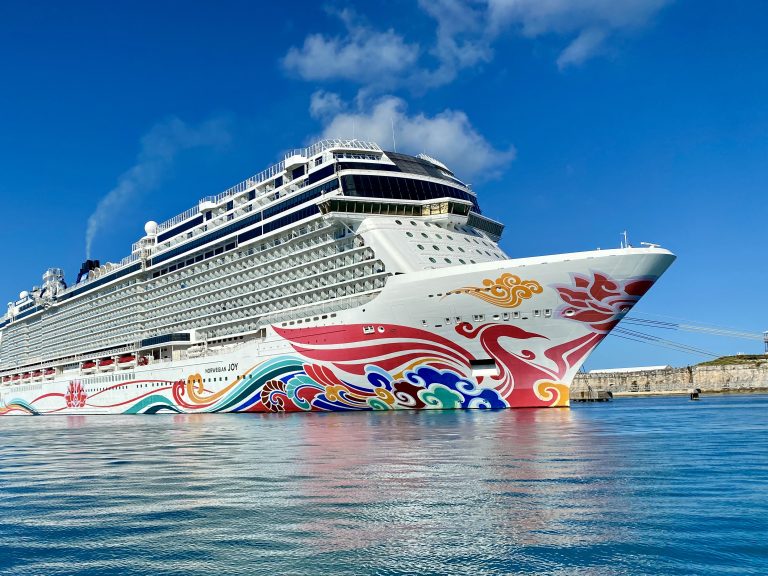 Norwegian Joy in Bermuda from theopensuitcase.com