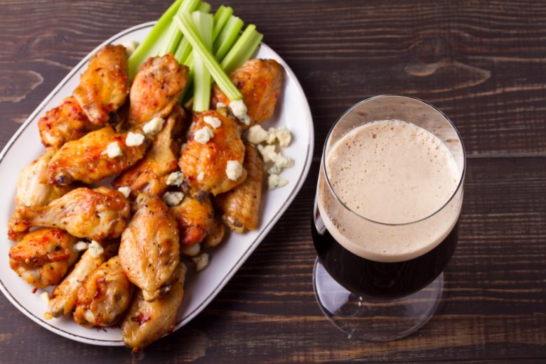 Siracha buffalo wings and beer