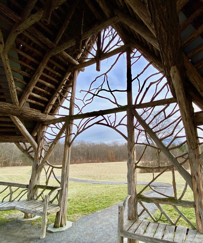 Overlook Pavilion on the Poet's Walk in Red Hook, an easy and beautiful winter hike near New York City