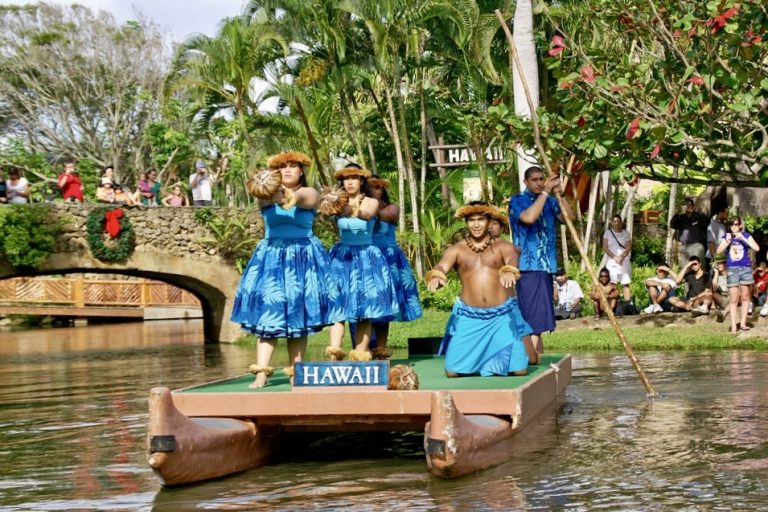 Hula dance performance in December on Oahu